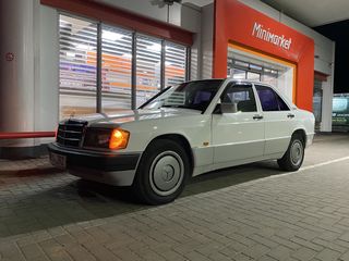 Mercedes 190 foto 10