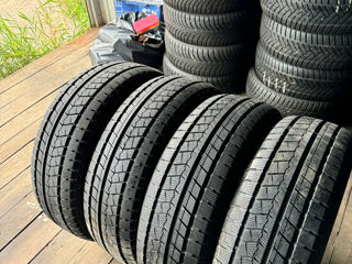 Зимние шины 235/60R17