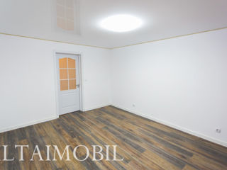 Apartament cu 3 camere, 100 m², Buiucani, Chișinău foto 13