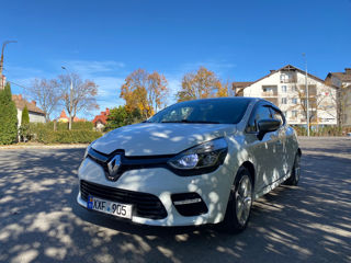 Renault Clio foto 2