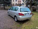 Toyota Avensis Verso foto 10