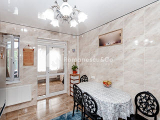 Casă de vânzare în Ialoveni, 2 nivele, cu reparație, teren 14 ari.  foto 5