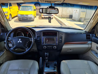 Mitsubishi Pajero foto 8