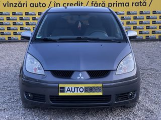 Mitsubishi Colt foto 4