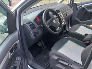 Volkswagen Touran foto 5