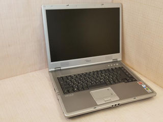 Vând fujitsu siemens Amilo D 1840 W