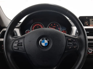 BMW 3 Series foto 13