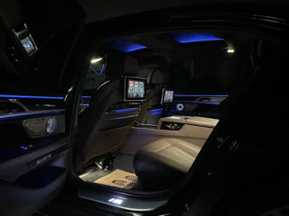 BMW 7 Series foto 18