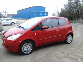 Mitsubishi Colt foto 1