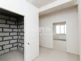 Apartament cu 4 camere, 160 m², Durlești, Chișinău foto 10