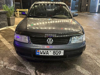 Volkswagen Passat foto 2