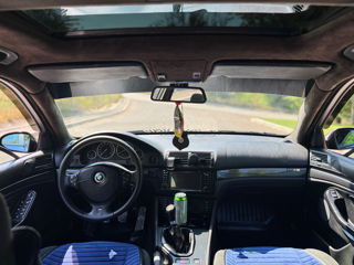 BMW 5 Series foto 8