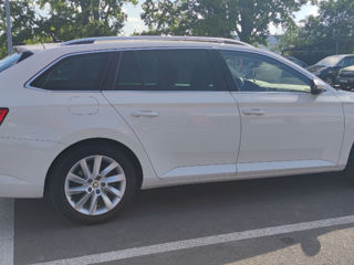 Skoda Superb foto 3