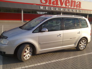 Volkswagen Touran foto 7