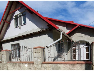 Casa de vânzare la Nistru. 7 ari. Posibilitatea a încă 7 ari alături pentru o grădină mai mare. foto 1