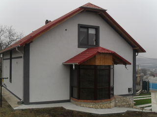 casă la Costești foto 3