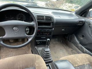 Nissan Sunny foto 5