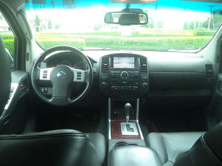 Nissan Pathfinder foto 4