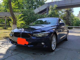 Dezmembrez BMW f30 xDrive n20b28 Volan stînga. Complectaţie bună.