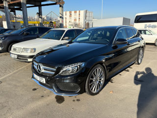 Mercedes C-Class foto 2