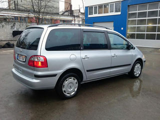 Ford Galaxy foto 3