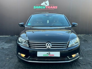 Volkswagen Passat foto 2