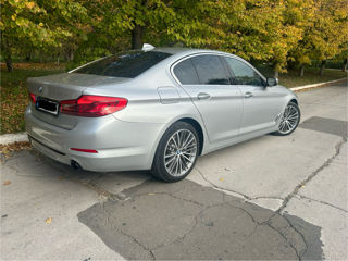 BMW 5 Series foto 2