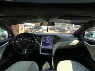 Tesla Model S foto 6