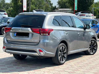 Mitsubishi Outlander foto 4