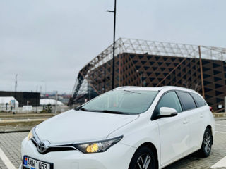 Toyota Auris foto 2