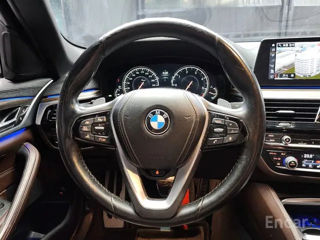 BMW 5 Series foto 10