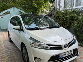 Toyota Verso foto 2