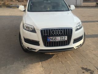 Audi Q7 foto 1