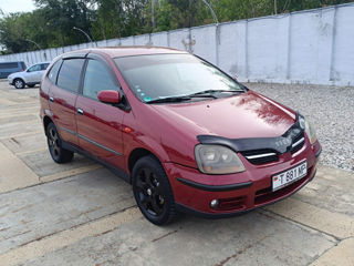 Nissan Almera Tino