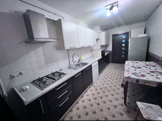 Apartament cu 3 camere, 94 m², Ciocana, Chișinău foto 5