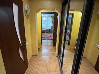 Apartament cu 2 camere, 55 m², Botanica, Chișinău foto 8