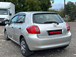 Toyota Auris foto 4