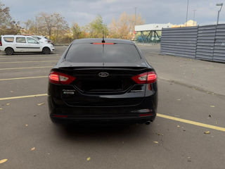 Ford Fusion foto 4