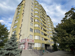 Apartament cu 2 camere, 76 m², Centru, Chișinău foto 10