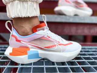 nike vista lite white red and blue