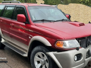 Mitsubishi Pajero Sport foto 2