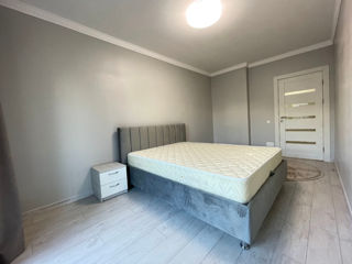 Apartament cu 2 camere, 80 m², Centru, Chișinău foto 4