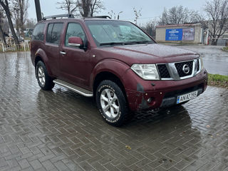 Nissan Pathfinder foto 6