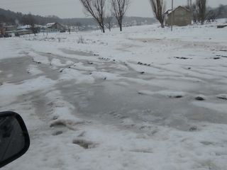 Loc de casa, la 16 km de Chisinau, toate comoditatile, pretul negociabil. Astept propuneri. foto 2