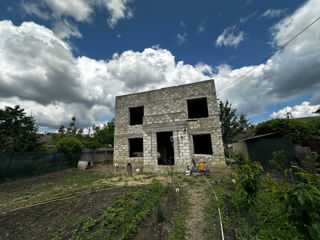 Casă spre vânzare cu 4 camere, 240 m2 în Suburbie, Straseni foto 0