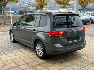 Volkswagen Touran foto 4