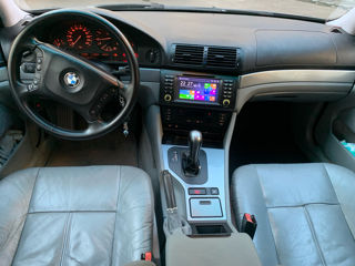 BMW 5 Series foto 8