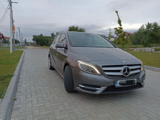 Mercedes B-Class foto 3