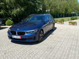 BMW 5 Series foto 1