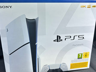 Vând PlayStation 5 cu jocuri
